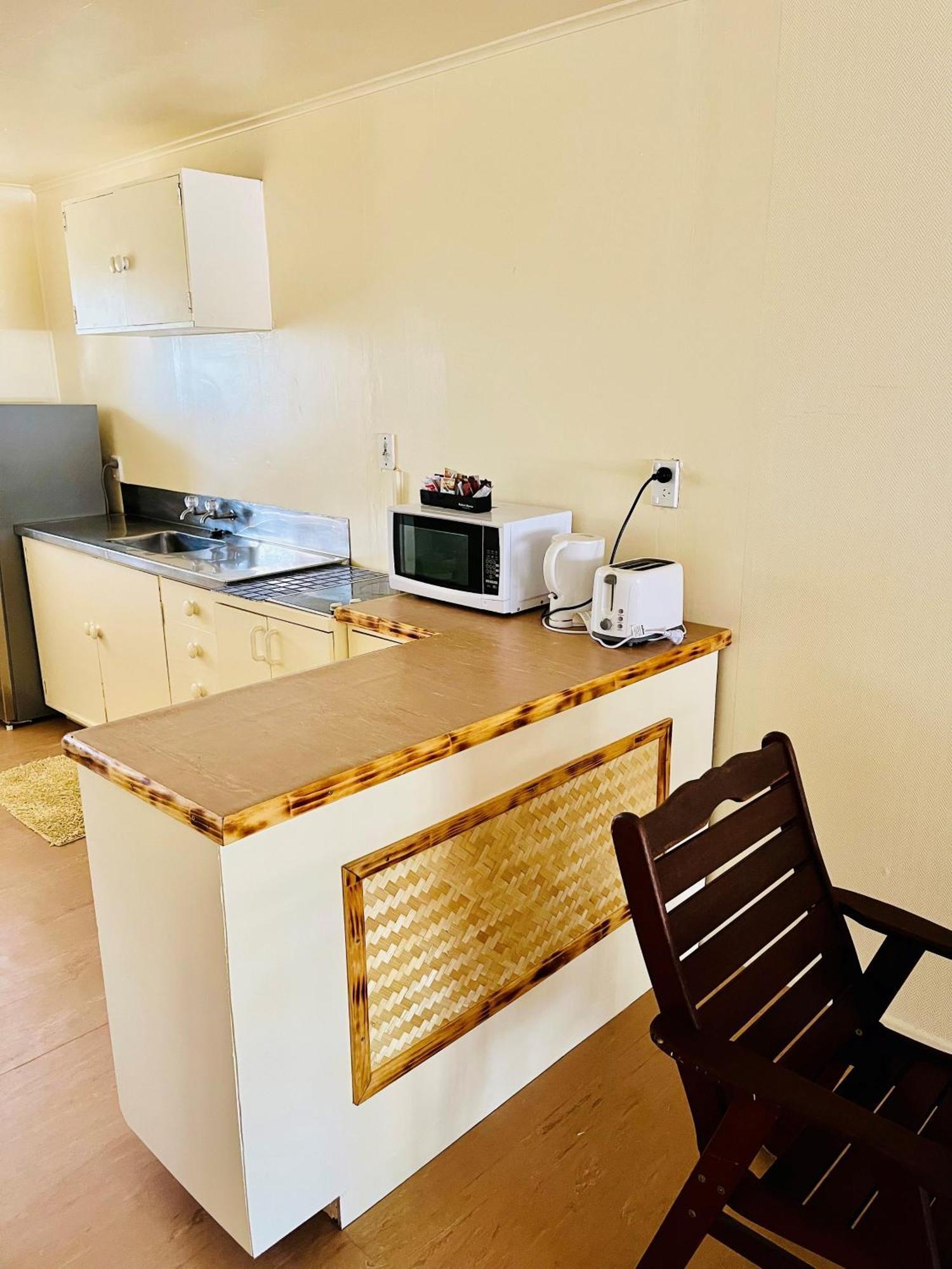 Kiikii Inn & Suites ราโรทองกา ภายนอก รูปภาพ