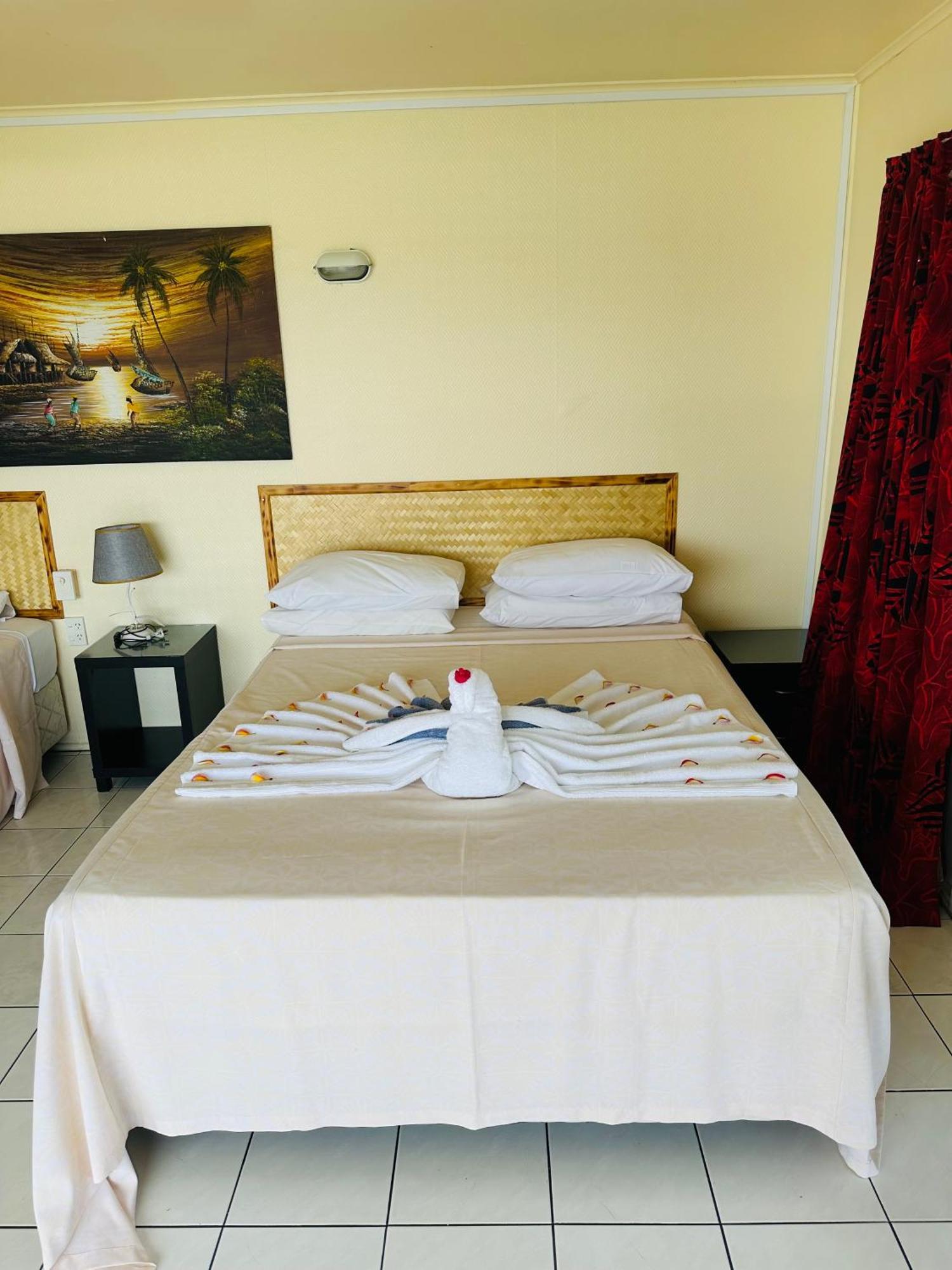 Kiikii Inn & Suites ราโรทองกา ภายนอก รูปภาพ